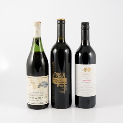 Lot 307 - Nine bottles of assorted Australian red wines and an American 1979 Pinot Noir