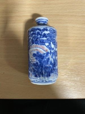 Lot 12 - Chinese blue and white porcelain scent bottle