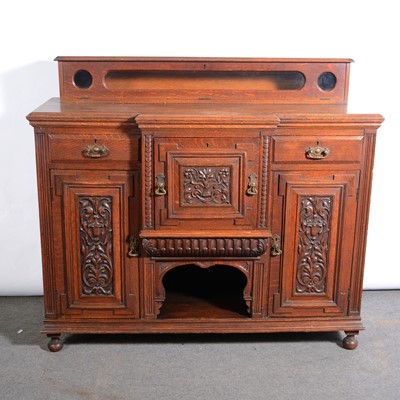 Lot 476 - Edwardian oak sideboard