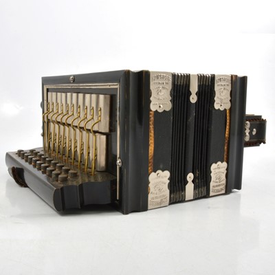 Lot 158 - An Empress accordion in original box.