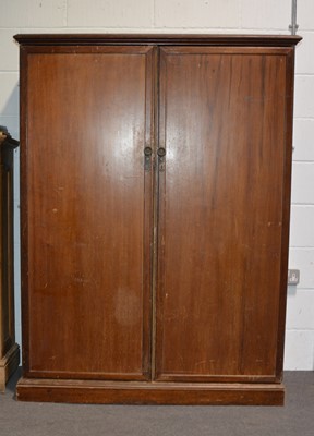 Lot 451 - Early 20th Century oak compactum