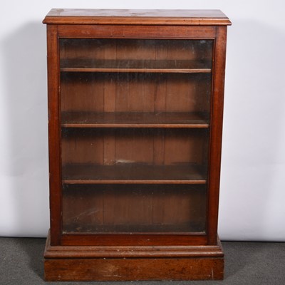 Lot 524 - Victorian walnut glazed bookcase