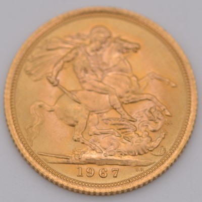 Lot 167 - Elizabeth II gold Sovereign coin, 1967, 8g.