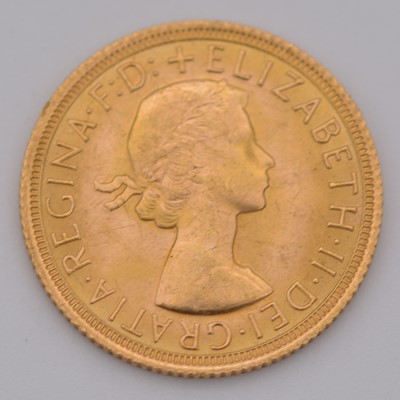 Lot 160 - Elizabeth II gold Sovereign coin, 1967, 8g.