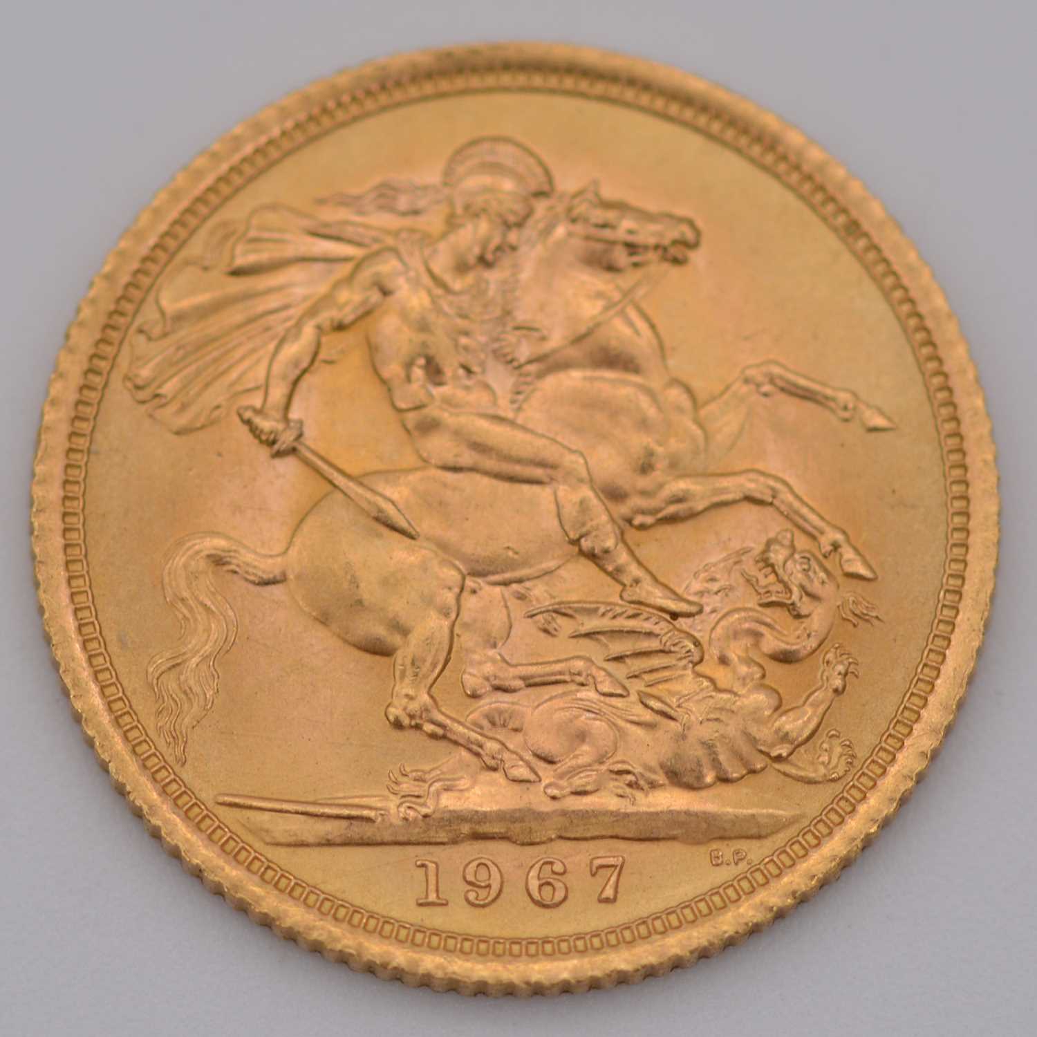 Lot 169 - Elizabeth II gold Sovereign coin, 1967, 8g.