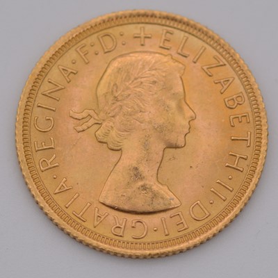 Lot 169 - Elizabeth II gold Sovereign coin, 1967, 8g.