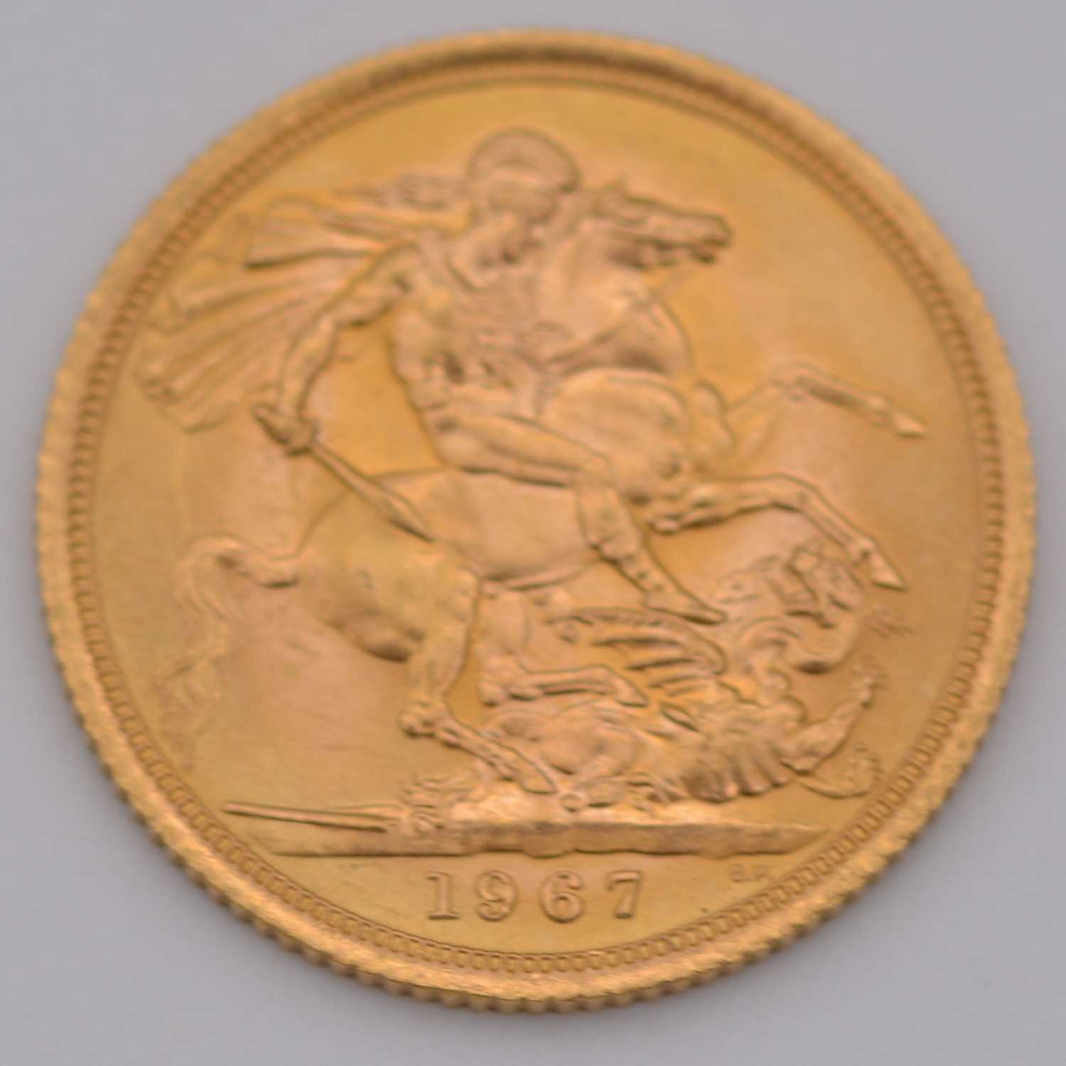 Lot 168 - Elizabeth II gold Sovereign coin, 1967, 8g.