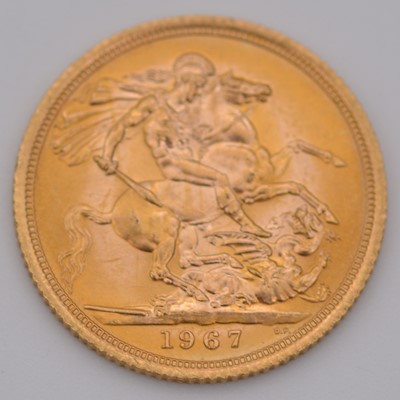 Lot 165 - Elizabeth II gold Sovereign coin, 1967, 8g.