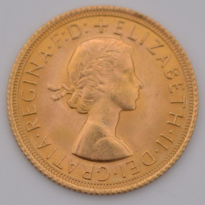 Lot 104 - A Gold Full Sovereign Elizabeth II 1967.