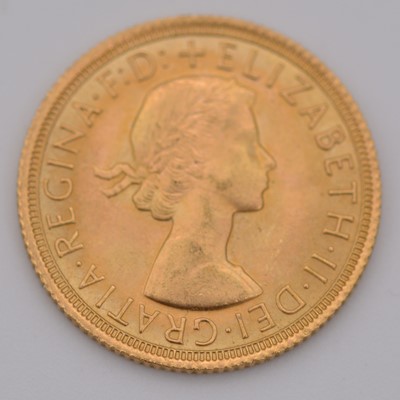Lot 163 - Elizabeth II gold Sovereign coin, 1967, 8g.