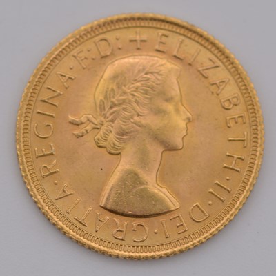 Lot 174 - Elizabeth II gold Sovereign coin, 1967, 8g.
