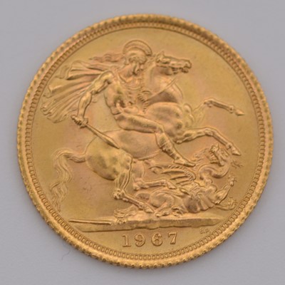 Lot 174 - Elizabeth II gold Sovereign coin, 1967, 8g.