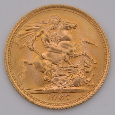 Lot 166 - Elizabeth II gold Sovereign coin, 1967, 8g.