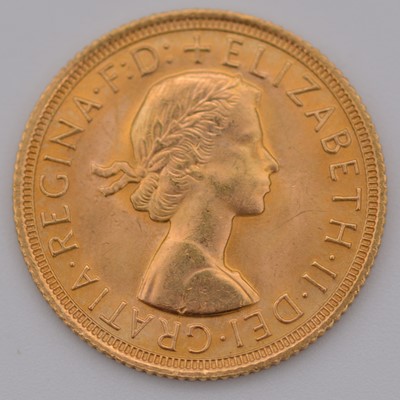 Lot 104 - A Gold Full Sovereign Elizabeth II 1967.