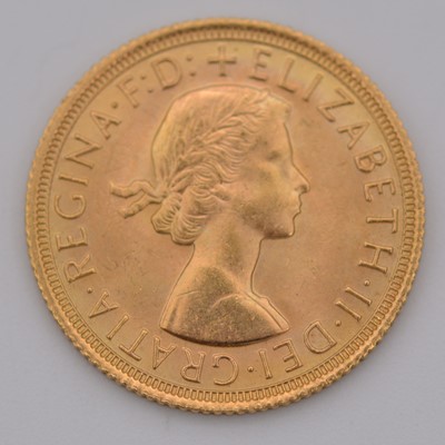 Lot 180 - Elizabeth II gold Sovereign coin, 1967, 8g.
