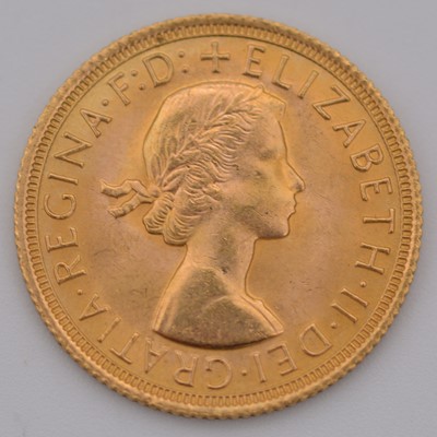 Lot 181 - Elizabeth II gold Sovereign coin, 1967, 8g.