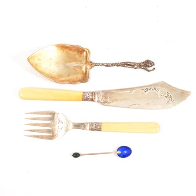 Lot 169 - Pair of silver bladed fish servers, Francis Howard Ltd, Sheffield 1899, and other silver and white metal items.