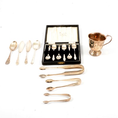 Lot 172 - Pair of Scottish Georgian silver sugar tongs and teaspoons, Edinburgh 1816, and other small silver.