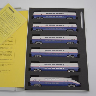 Lot 608 - Tomix Japan N gauge model railways, 92274, 92275 J.R. series E1 Jyoetsu Shinkansen 'Max'