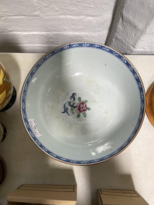 Lot 16 - Chinese polychrome bowl