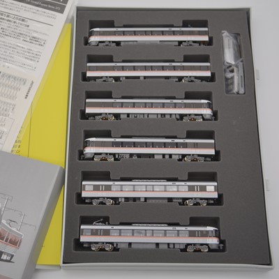 Lot 619 - Tomix Japan N gauge model railways, 92071 J.R. Limited Express series 373