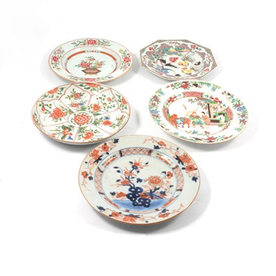 Lot 60 - Chinese porcelain shallow dish and four Chinese plates