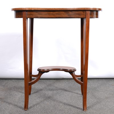 Lot 390 - Edwardian inlaid mahogany kidney-shape occasional table