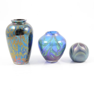 Lot 46 - A collection of glass paperweights and vases, Dartington, Isle of Wight, Okra, Venetian.