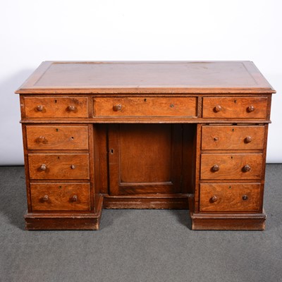 Lot 392 - Victorian oak kneehole desk