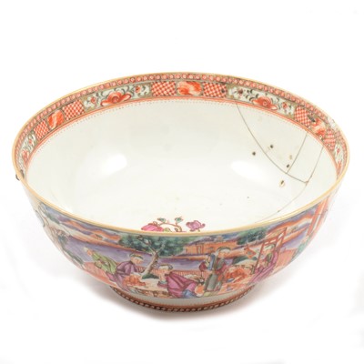 Lot 89 - Cantonese porcelain bowl