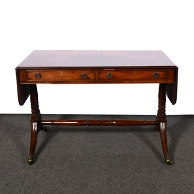 Lot 439 - Reproduction mahogany sofa table