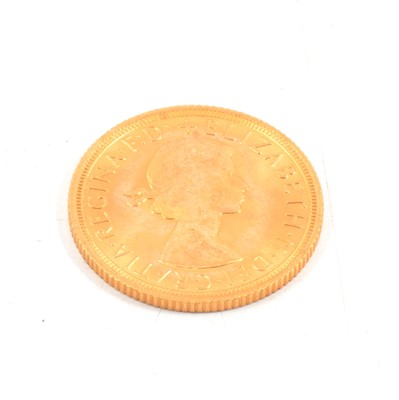 Lot 349 - Elizabeth II gold Sovereign, 1967