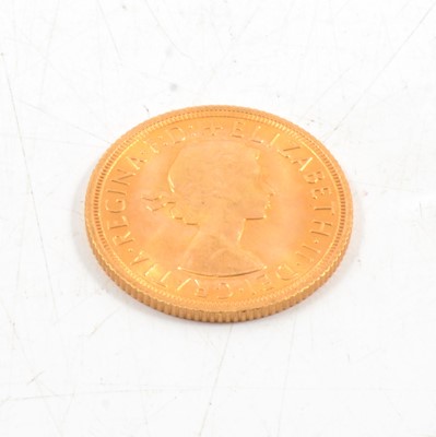 Lot 350 - Elizabeth II gold Sovereign, 1967