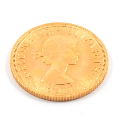 Lot 354 - Elizabeth II gold Sovereign, 1967