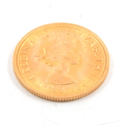 Lot 355 - Elizabeth II gold Sovereign, 1967