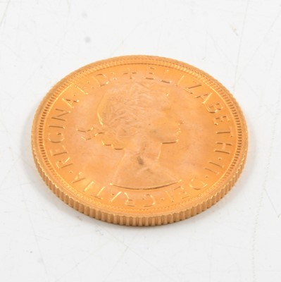 Lot 360 - Elizabeth II gold Sovereign, 1967