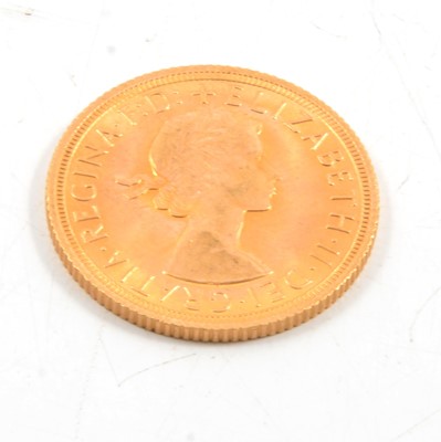 Lot 362 - Elizabeth II gold Sovereign, 1967