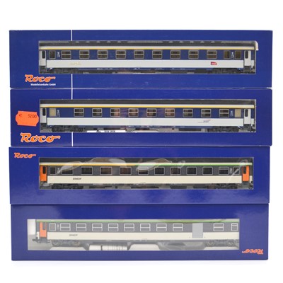 Lot 82 - Four Roco HO model railway passenger coaches