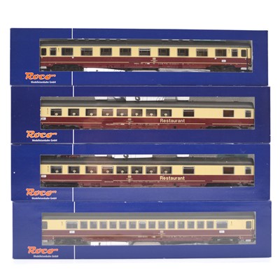 Lot 83 - Four Roco HO model railway passenger coaches.