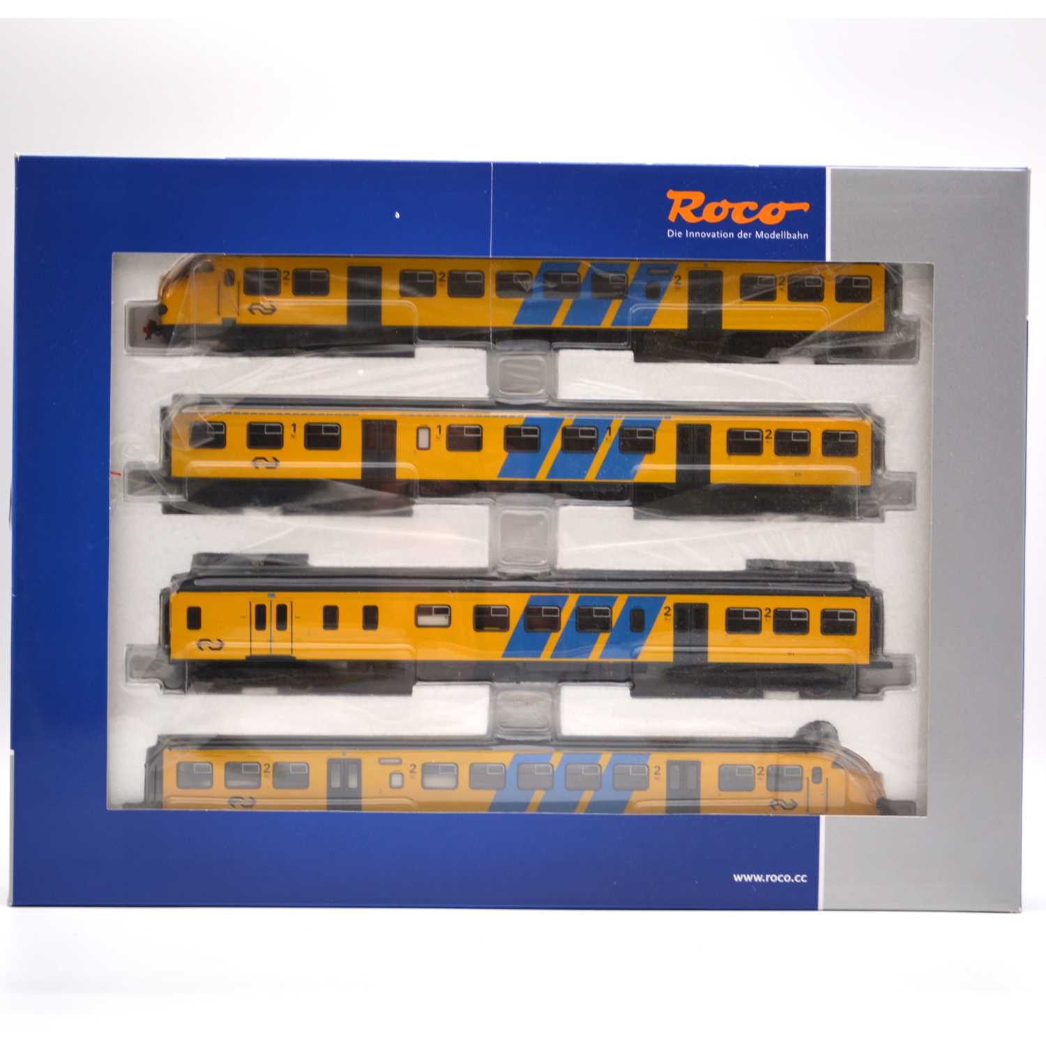 Lot 484 - Roco HO gauge model railway 4-car set, ref 63167 multi-rail coach Plan T 511, boxed.