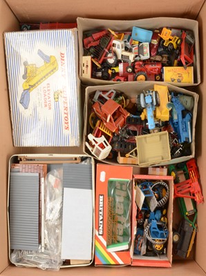 Lot 234 - Farm toys, a tray of loose models and parts, including Dinky 964 Elevator Loader