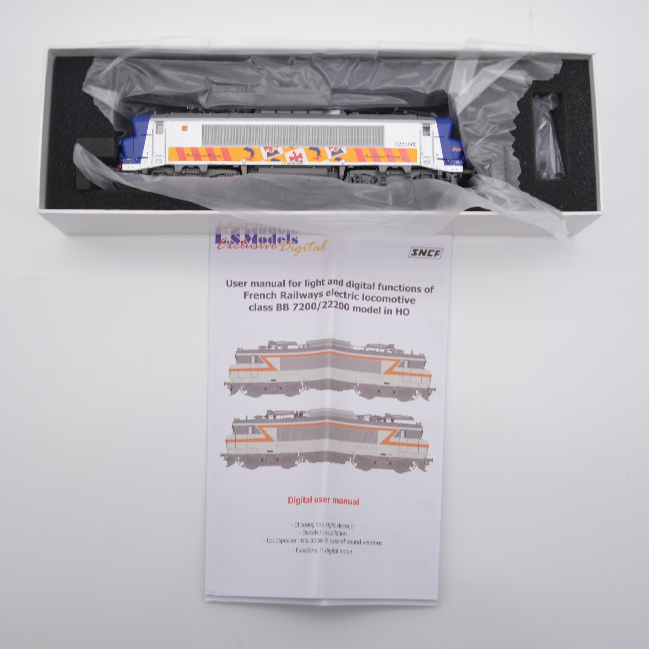 LS Models Exclusive HO model locomotive, ref 10436 BB 22200 TER PACA SNCF