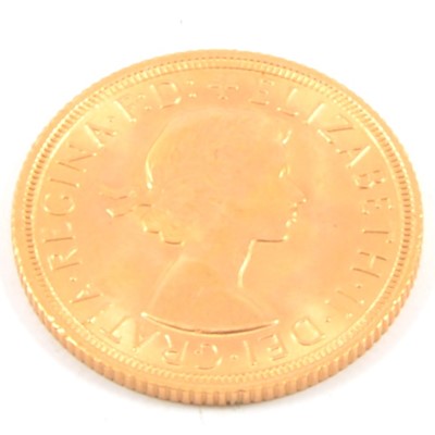 Lot 187 - Elizabeth II gold Sovereign, 1967, 8g