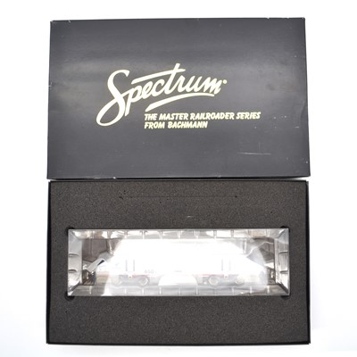 Lot 357 - Bachmann Spectrum master railroad series HO gauge locomotive, ref 83004 Amtrak Acela