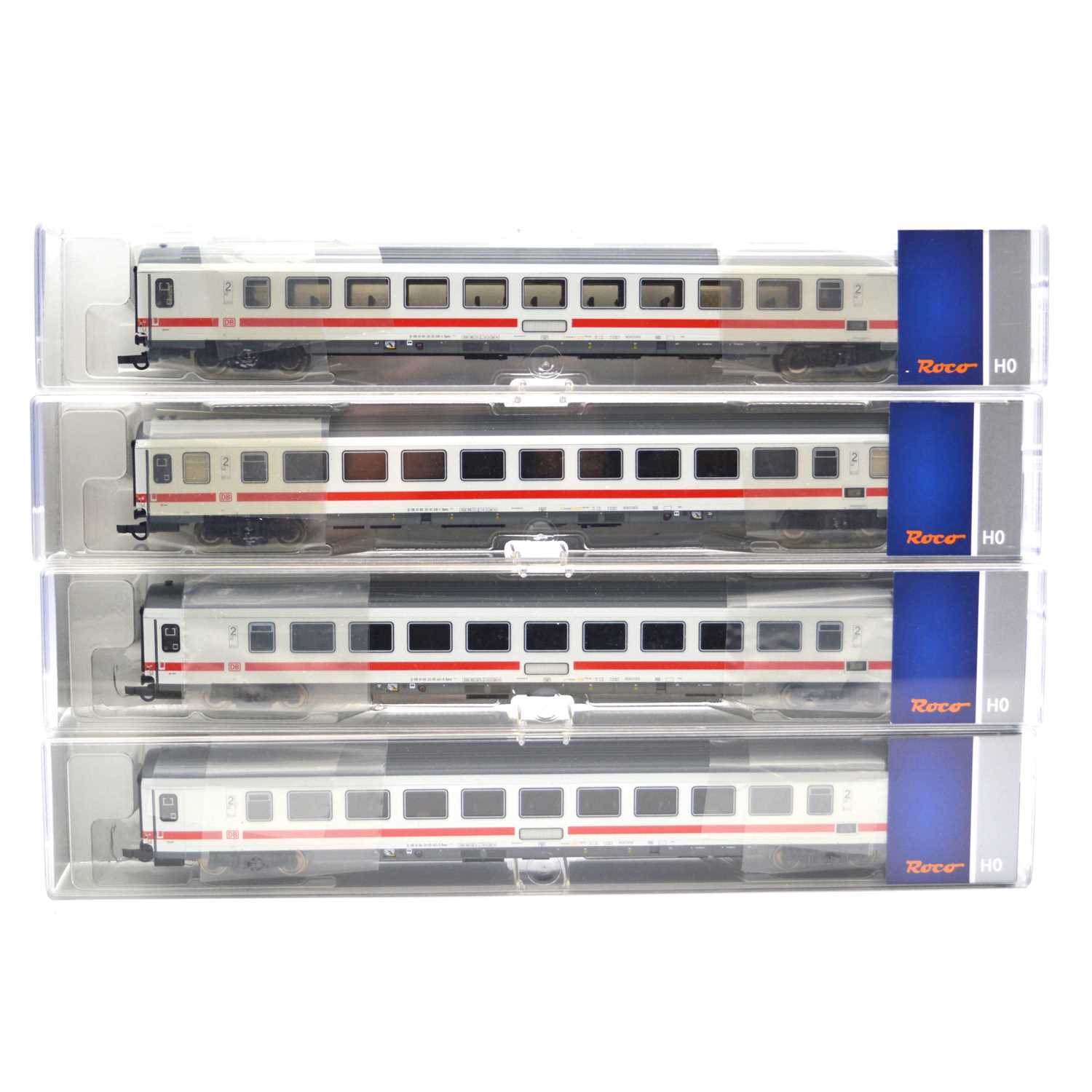 Lot 451 - Four Roco HO gauge model railways passenger