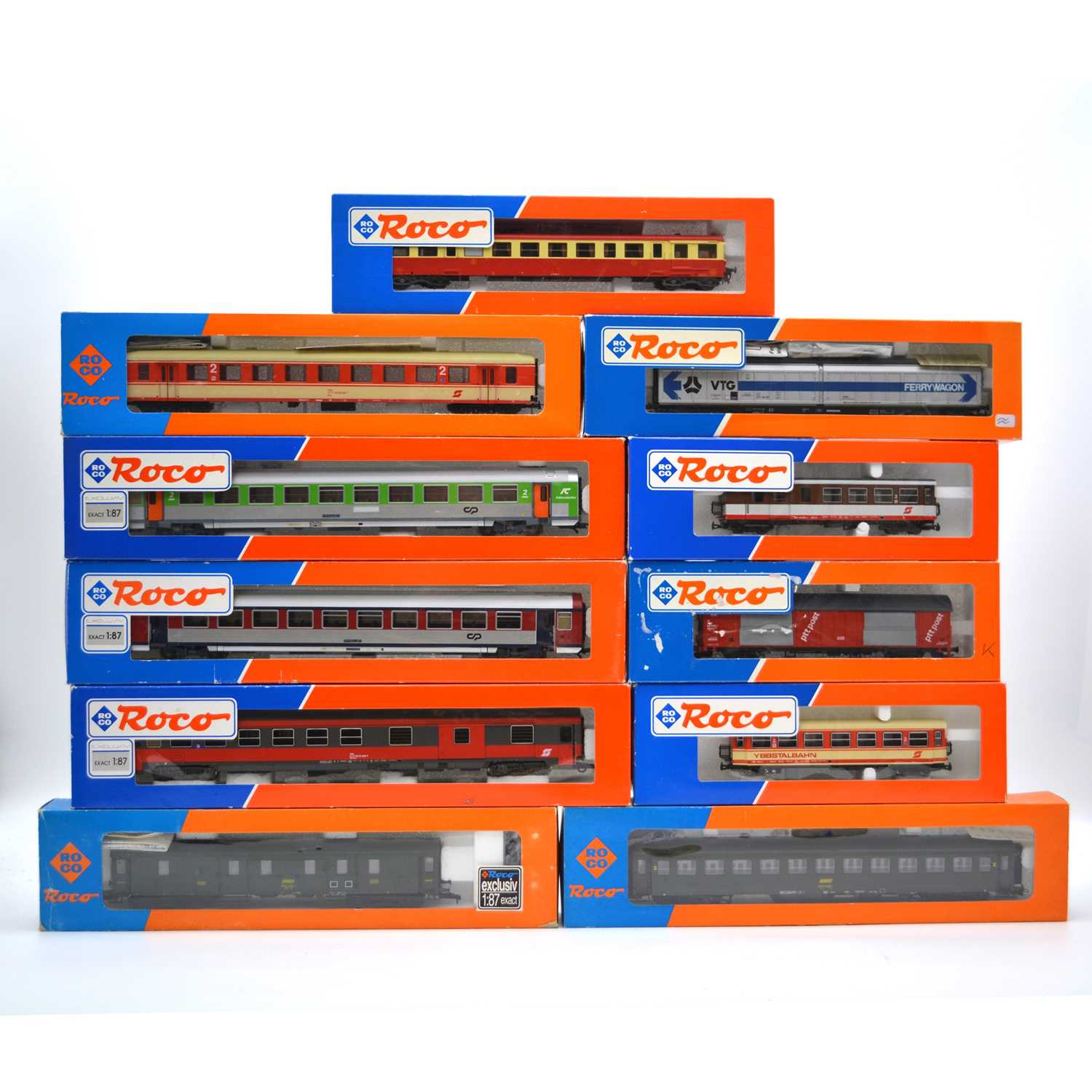 Lot 199 - Eleven Roco HO and HOe gauge model railway