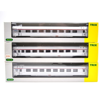Lot 260 - Three Trix HO gauge model railway passenger coaches