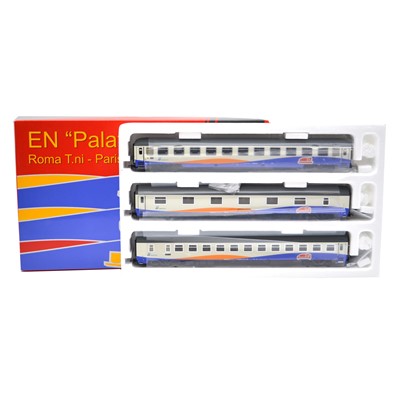 Lot 332 - ACME HO railway 3-car passenger coach set ref 55022 Trenitalia EN 'Palatino' set B