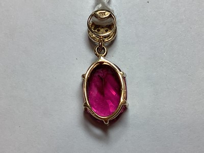 Lot 208 - Gemporia - A Cruzeiro rubellite and diamond suite of jewellery.