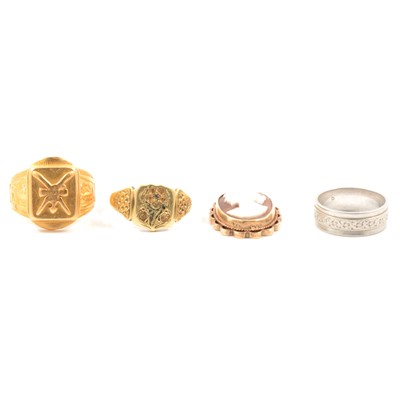 Lot 58 - Three rings - two gold one platinum and a cameo pendant